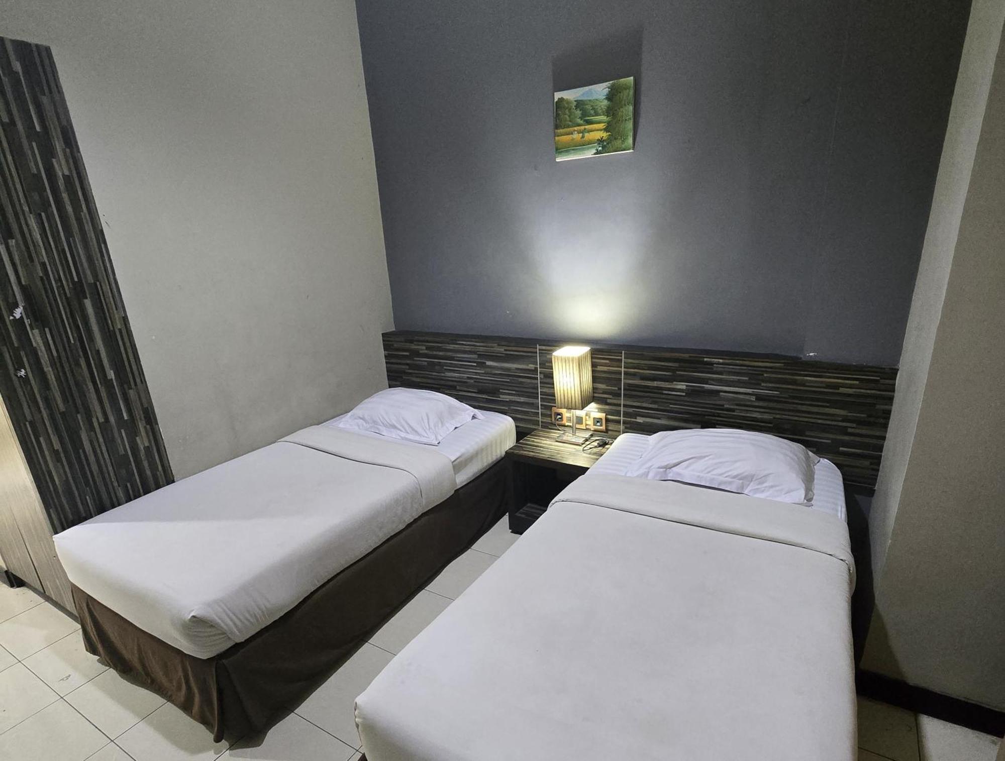 N2 Hotel Gunung Sahari Jakarta Exterior photo