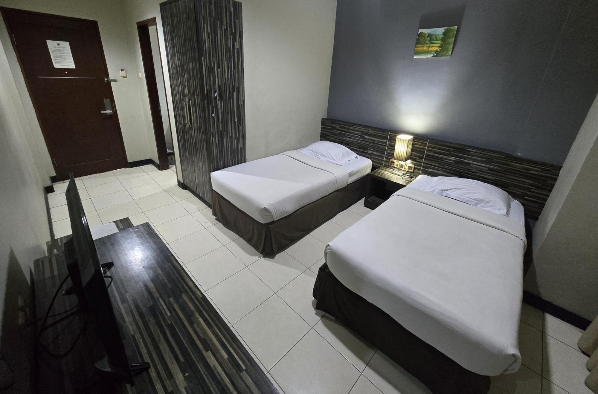 N2 Hotel Gunung Sahari Jakarta Exterior photo